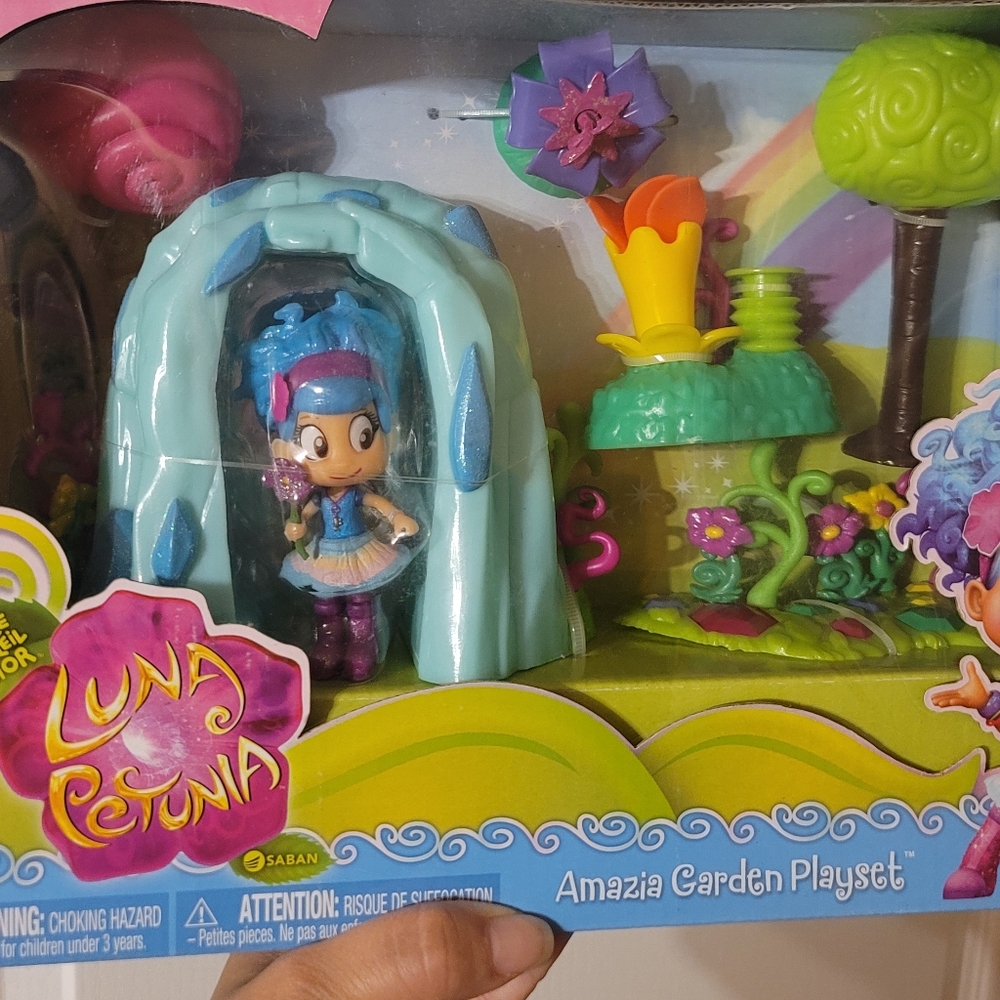 Luna Petunia Amazin Garden Playset